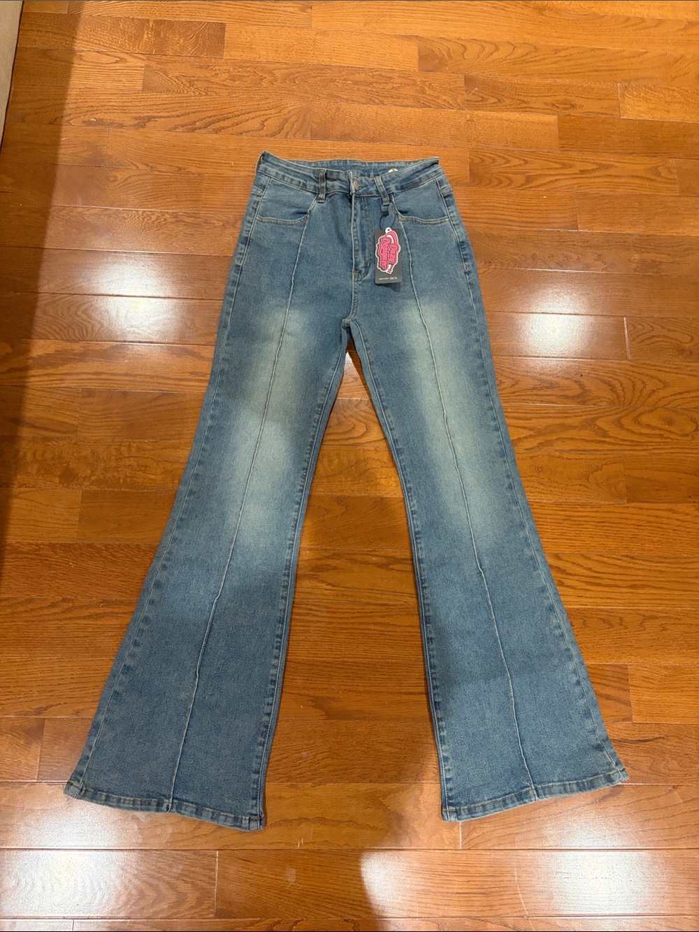 High-Rise Flared Women's Jeans in Washed Blue